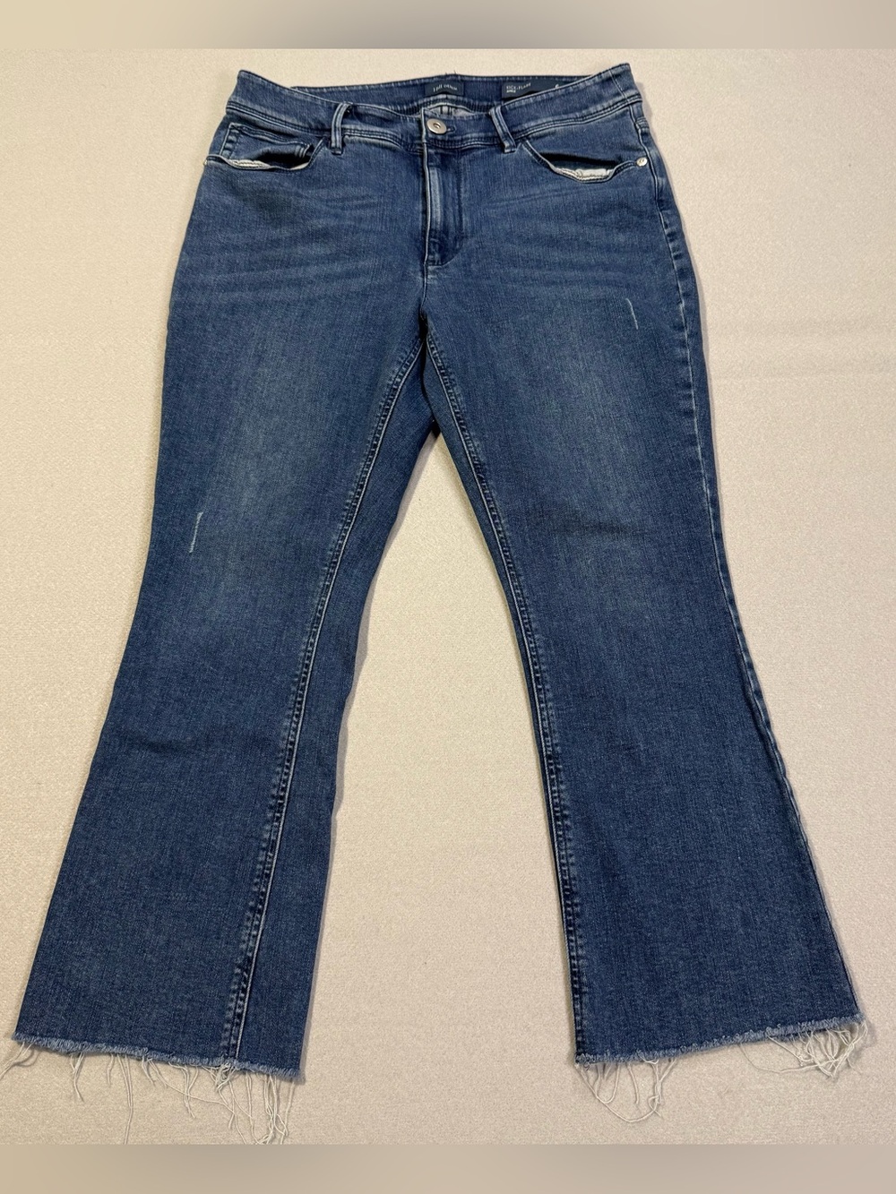 J. Jill Denim Kick Flare Ankle Jeans Women’s Size 6 Petite Blue Raw Hem Stretch
